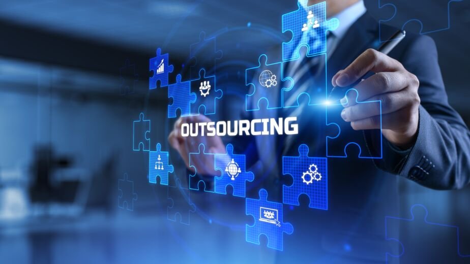 5 Benefits of Outsourcing Business